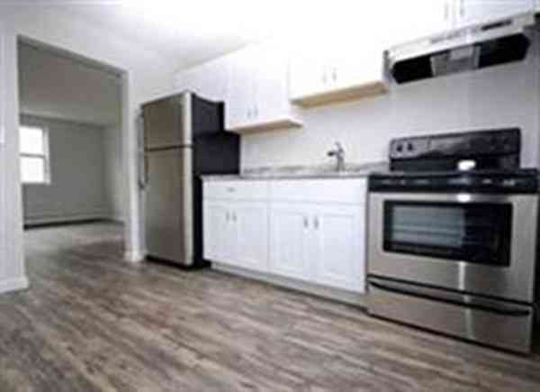 Apartment For Rent - 14 Tremont Street #3<br/> Kingston, MA 02364