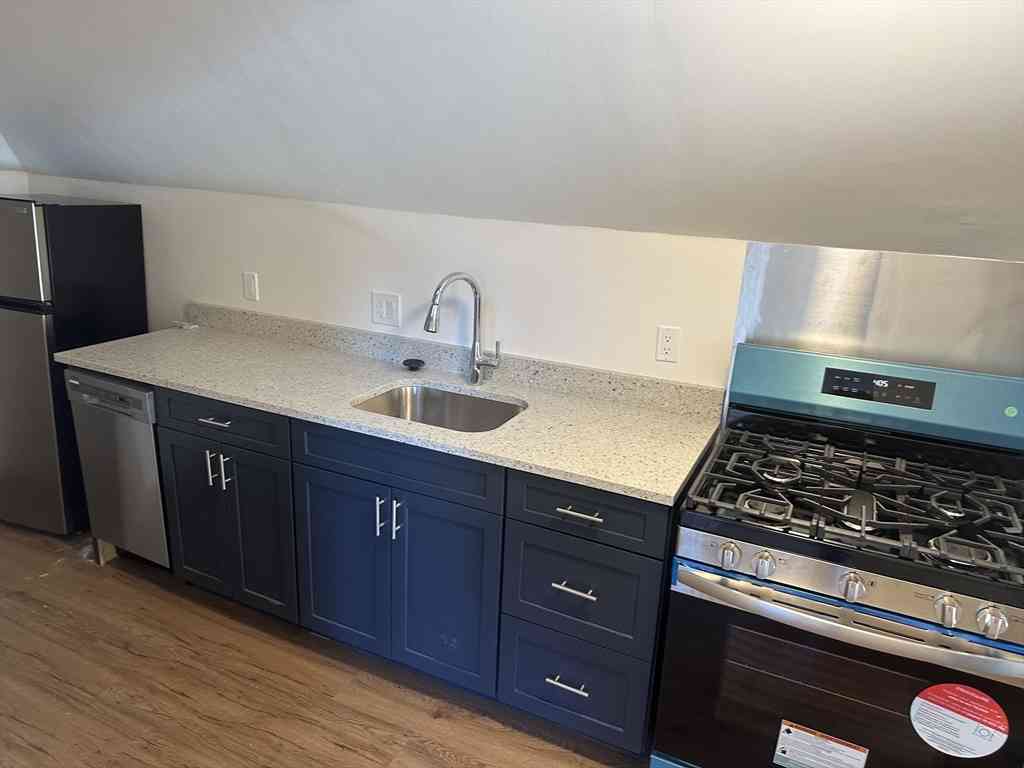 Apartment For Rent - 367 Concord Ave #3<br/> Cambridge, MA 02138
