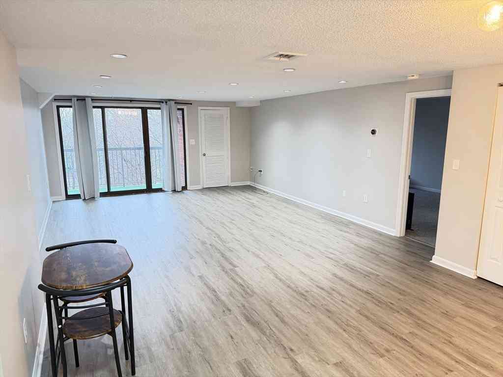 Condo For Rent - 8 9th St #511<br/> Medford, MA 02155