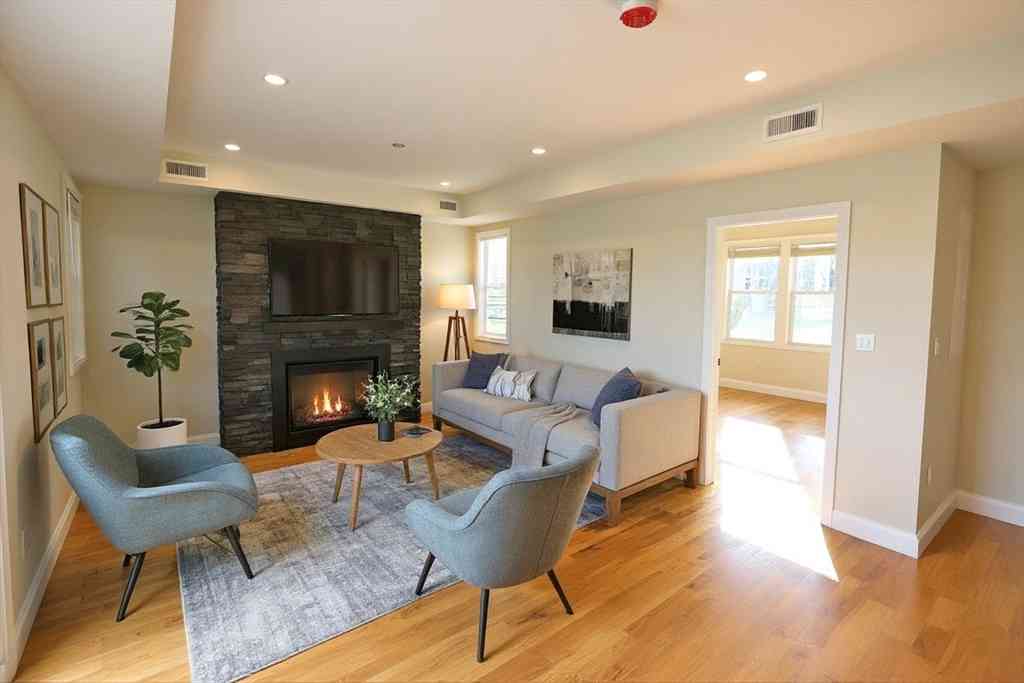 Apartment For Rent - 14-16 Harriet St. #1<br/> Boston, MA 02135