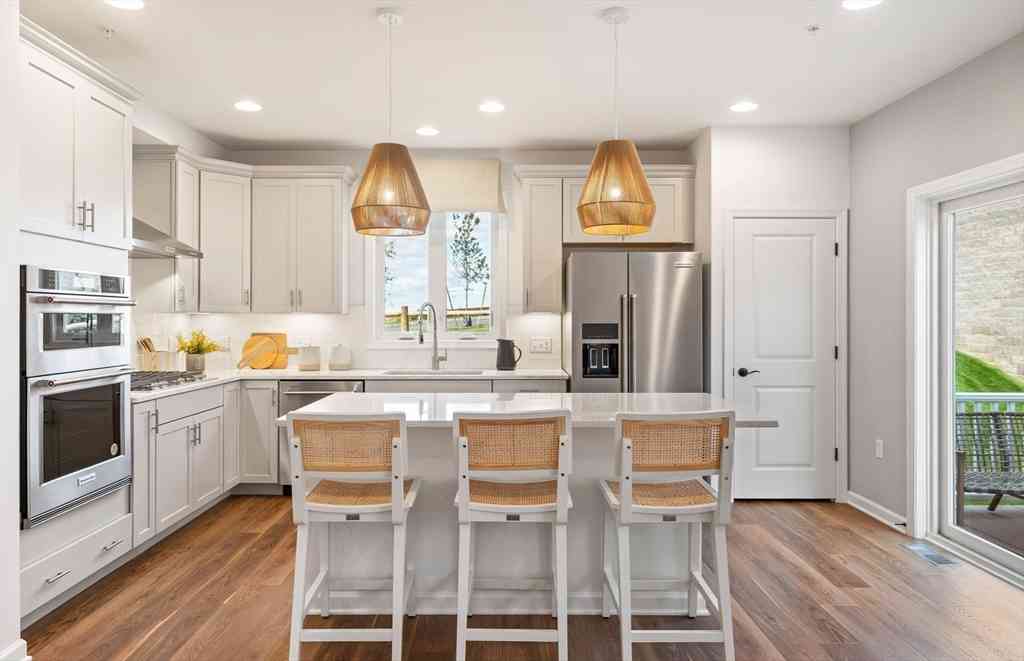 Condo For Sale - 14 Emerald Run #62<br/> Shrewsbury, MA 01545