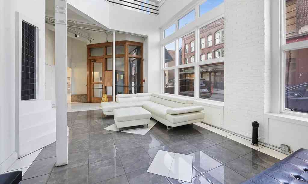 Apartment For Rent - 15 Park St #201<br/> Springfield, MA 01103