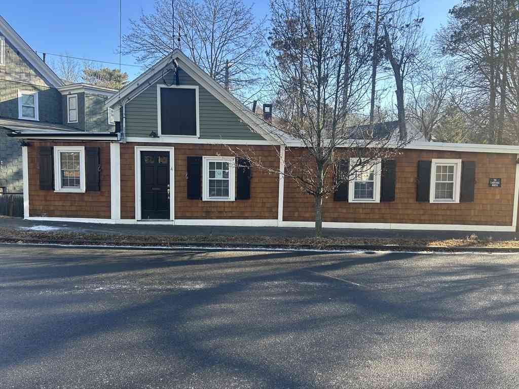 Condo For Rent - 6 School St #6<br/> Milton, MA 02186