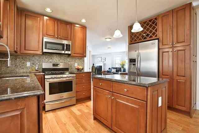 Condo For Rent - 11 Silvey Pl. #1<br/> Somerville, MA 02144
