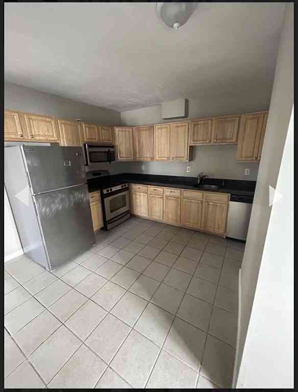 Apartment For Rent - 40 Hurd #1<br/> Melrose, MA 02176