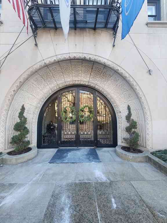 Condo For Rent - 416 Commonwealth Ave #408<br/> Boston, MA 02215