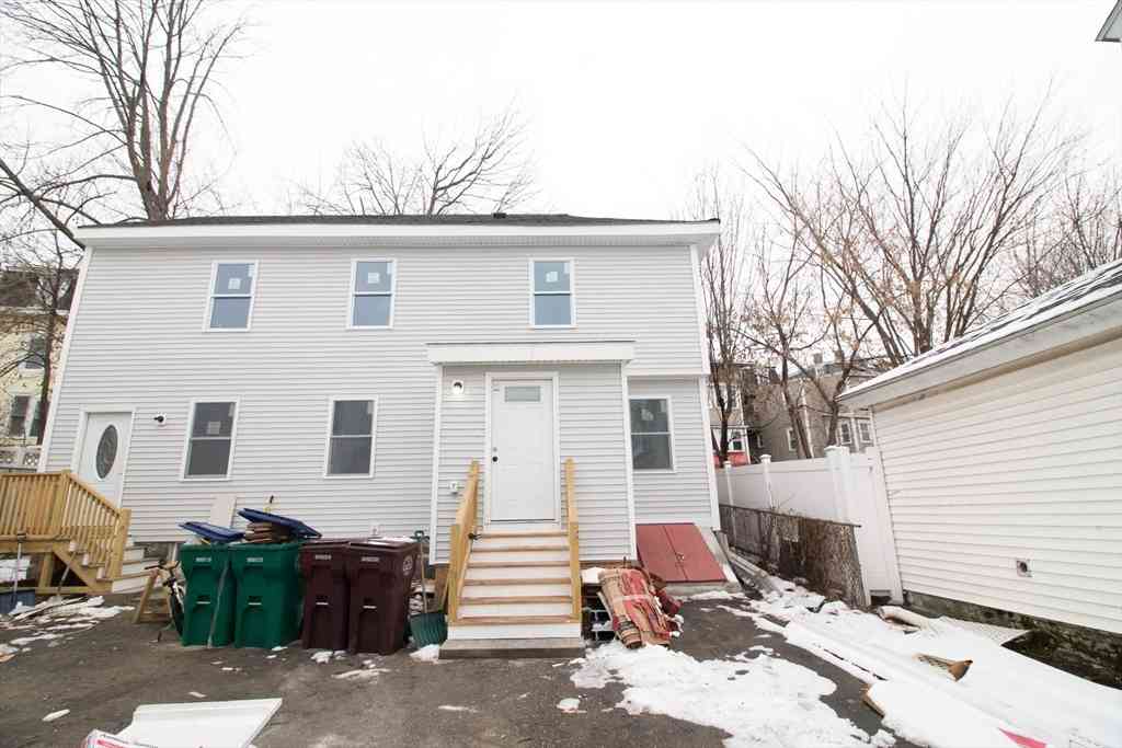 Homes For Rent - 58 Willow St<br/> Lowell, MA 01852