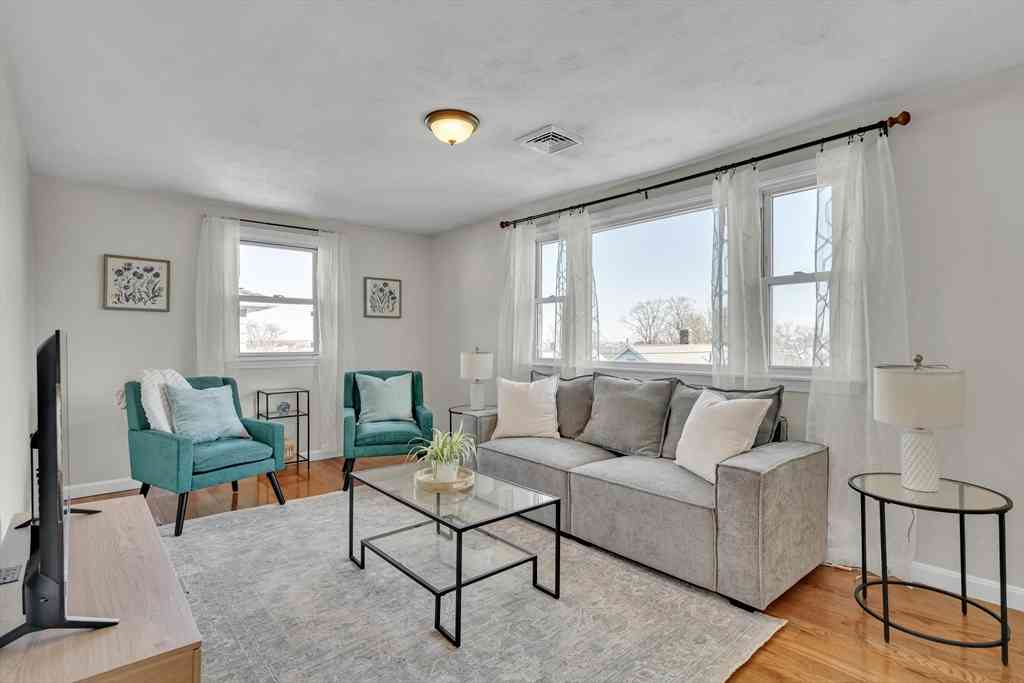 Apartment For Rent - 74-76 Dunboy St #2<br/> Boston, MA 02135