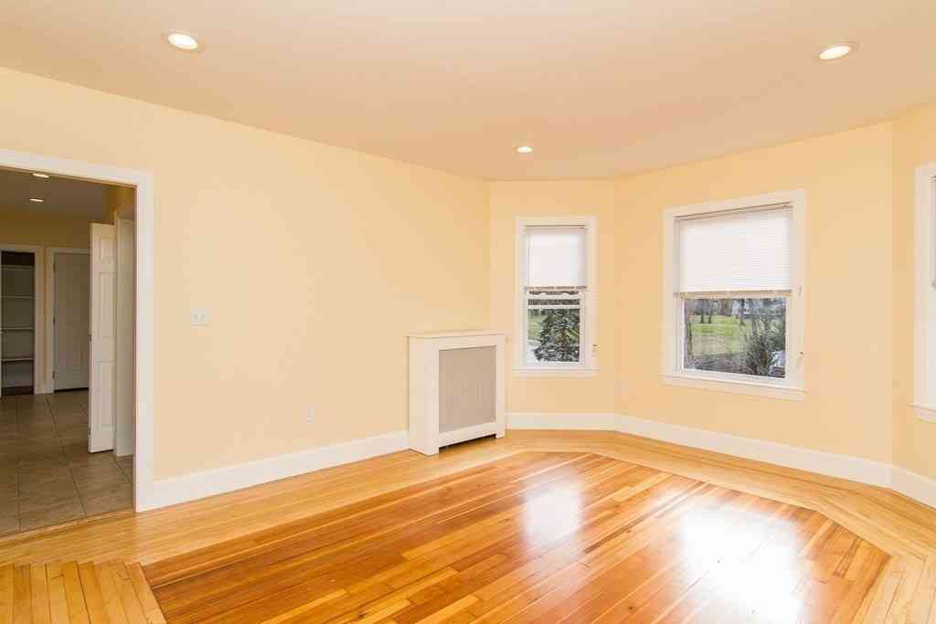 Apartment For Rent - 3 Atlantic Ave<br/> Attleboro, MA 02703