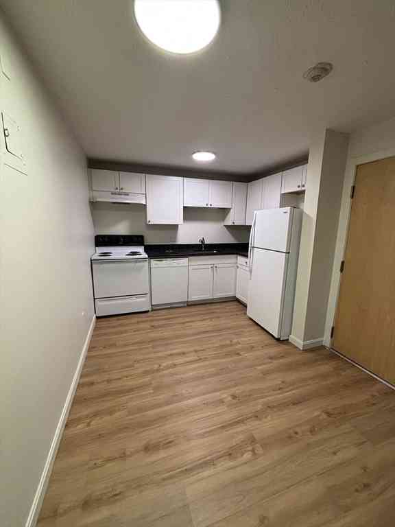 Apartment For Rent - 707 Bedford Street #6<br/> Abington, MA 02351