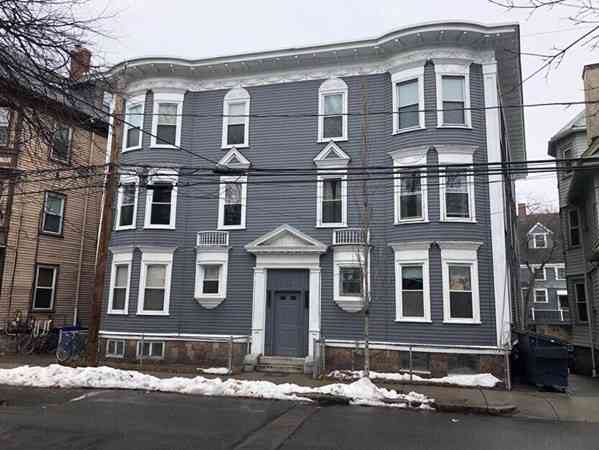 Condo For Rent - 79 Brook St #1L<br/> Brookline, MA 02445