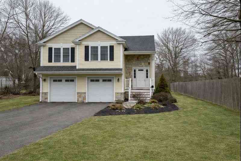 Homes For Rent - 22 Johns Ave<br/> Holbrook, MA 02343
