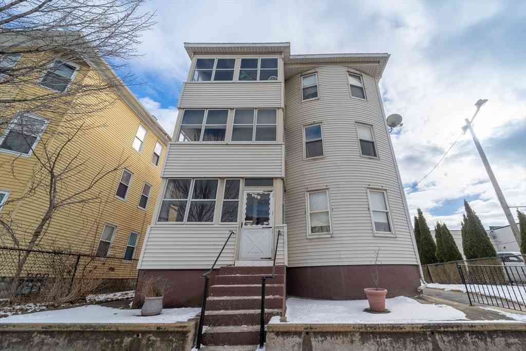 Multifamily For Sale - 247 Shrewsbury St<br/> Worcester, MA 01604