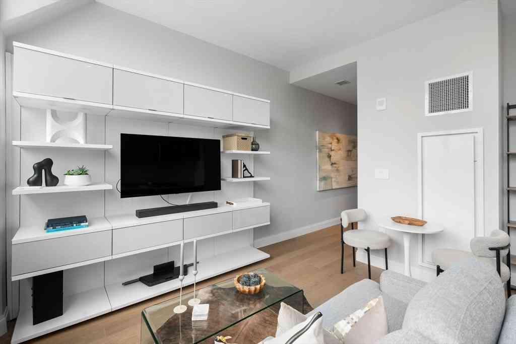 Condo For Sale - 100 Shawmut Ave #205<br/> Boston, MA 02118