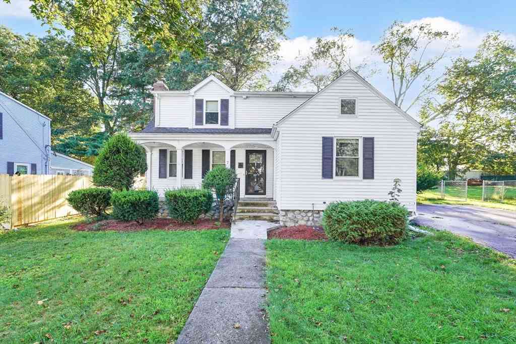 Homes For Sale - 7 Longworth Rd<br/> Worcester County, Worcester, MA 01602