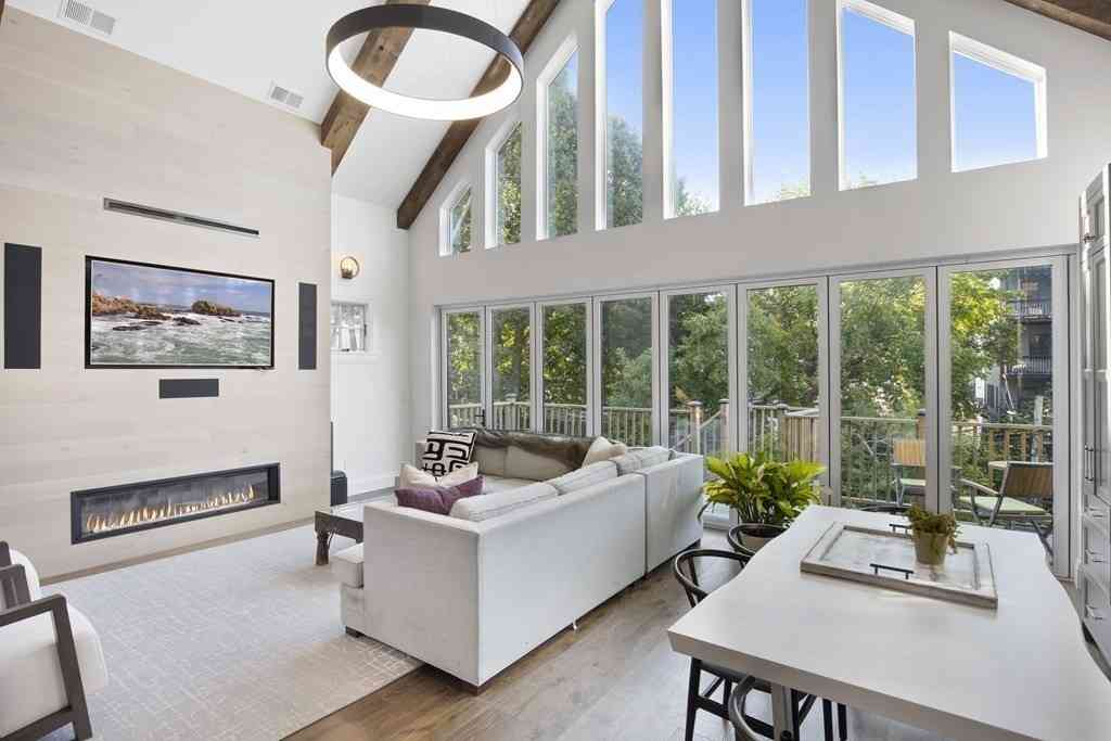 Condo For Rent - 719 E 2nd St #PH3<br/> Boston, MA 02127