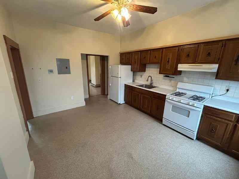Apartment For Rent - 122A Spring Street #3<br/> Cambridge, MA 02141