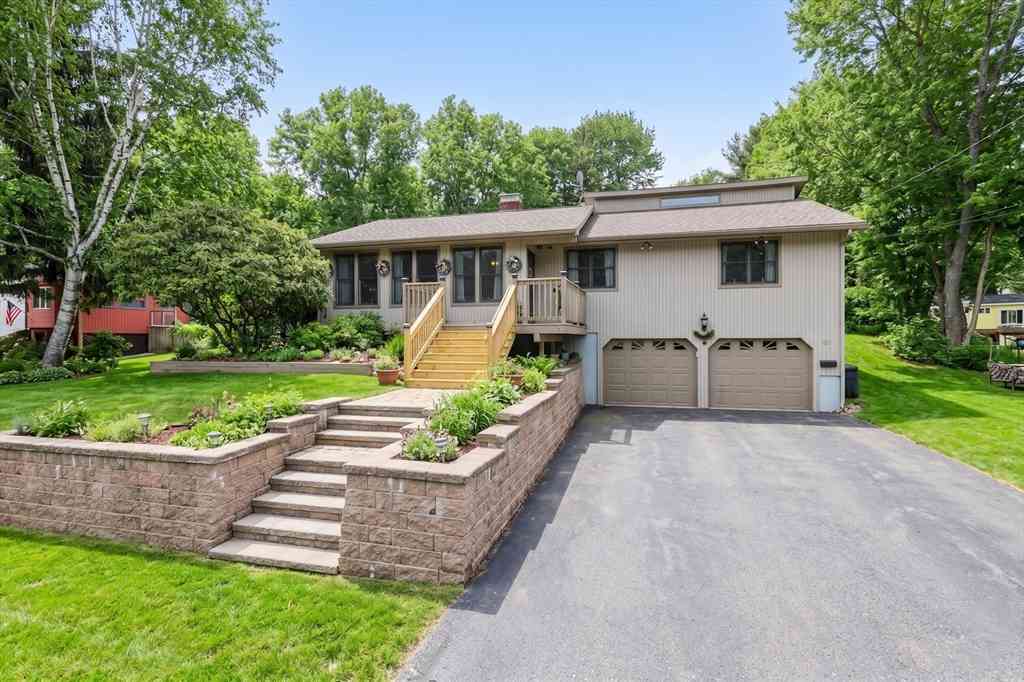 Homes For Sale - 36 Bruce Avenue<br/> Shrewsbury, MA 01545