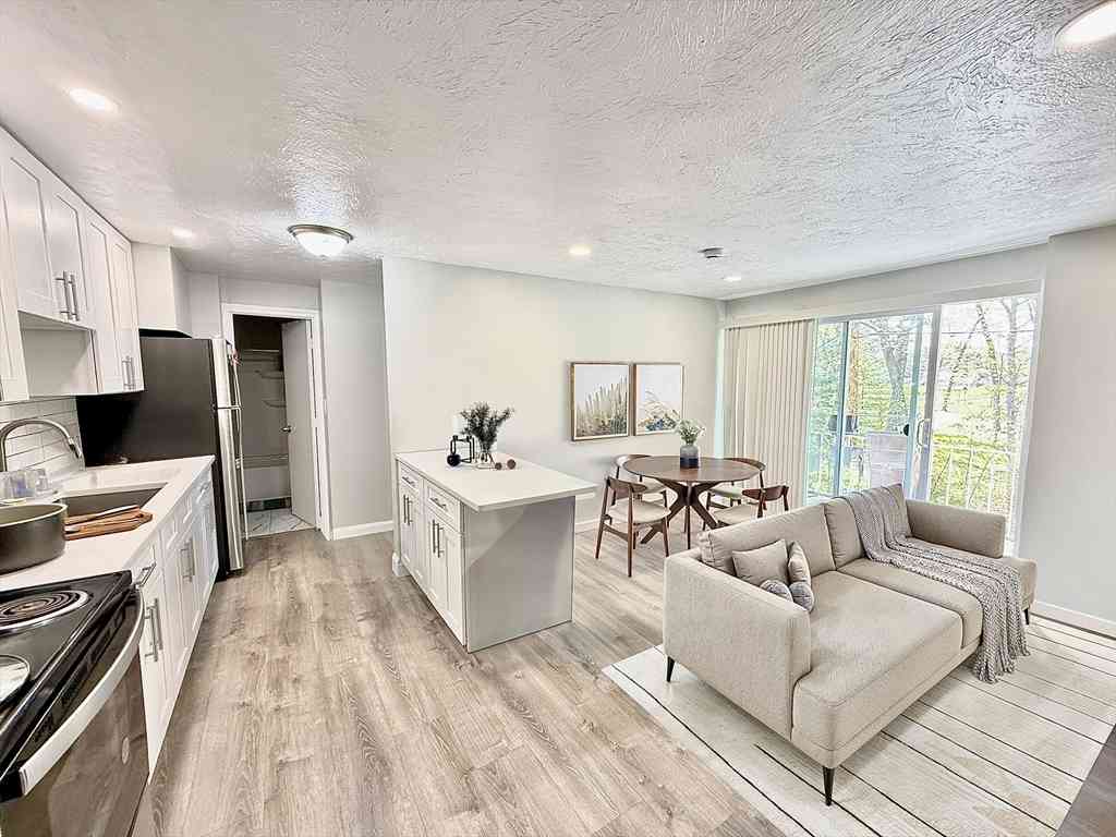 Condo For Rent - 301 Grant #13<br/> Framingham, MA 01702