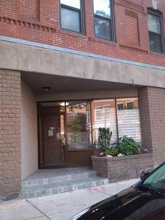 Condo For Rent - 386 Commercial #5B<br/> Boston, MA 02109