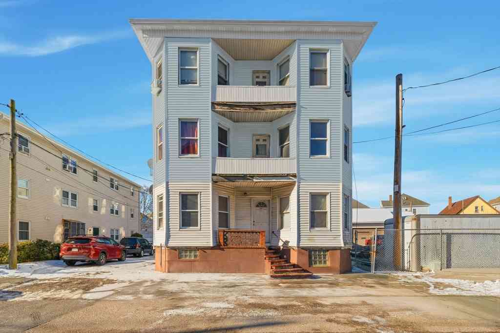Apartment For Rent - 857 S 1st Street #2<br/> New Bedford, MA 02744