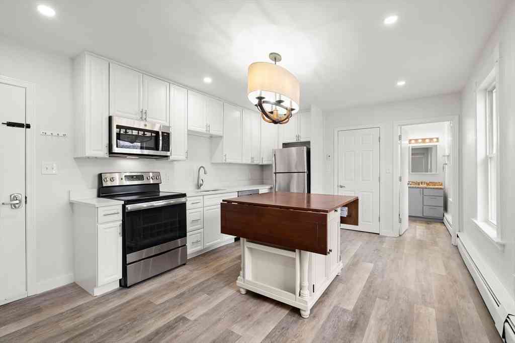 Apartment For Rent - 17 Third Street #17<br/> North Andover, MA 01845