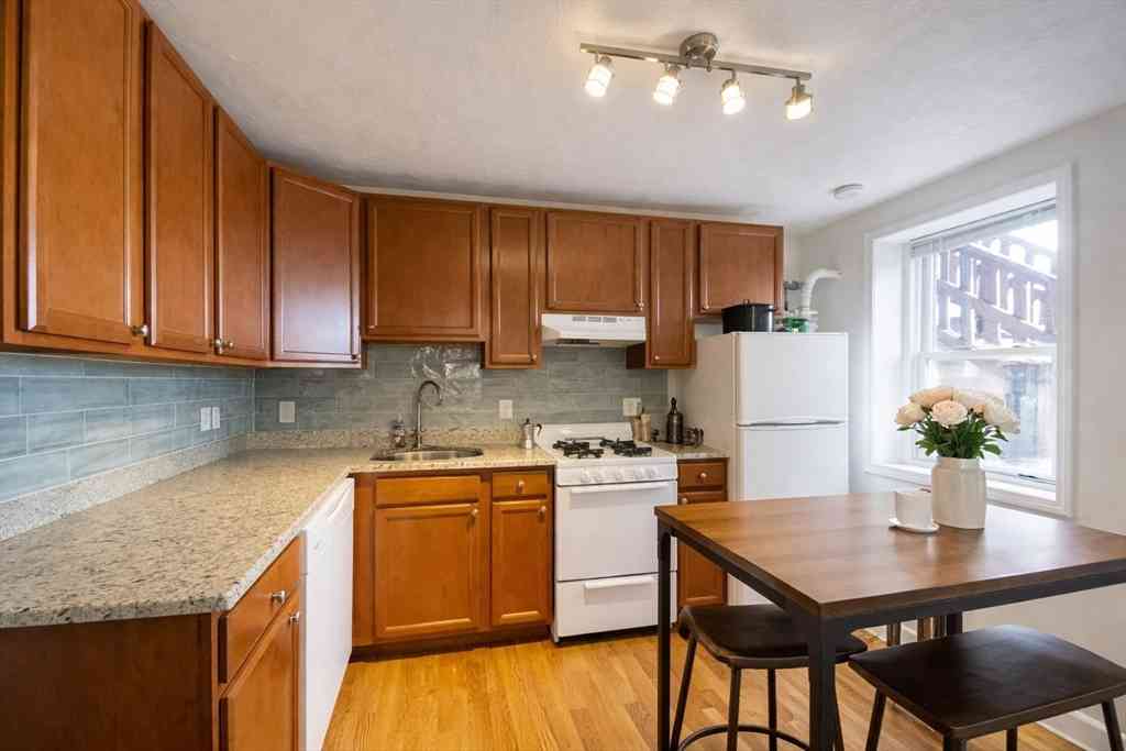 Apartment For Rent - 1056 Cambridge St #2R<br/> Cambridge, MA 02139