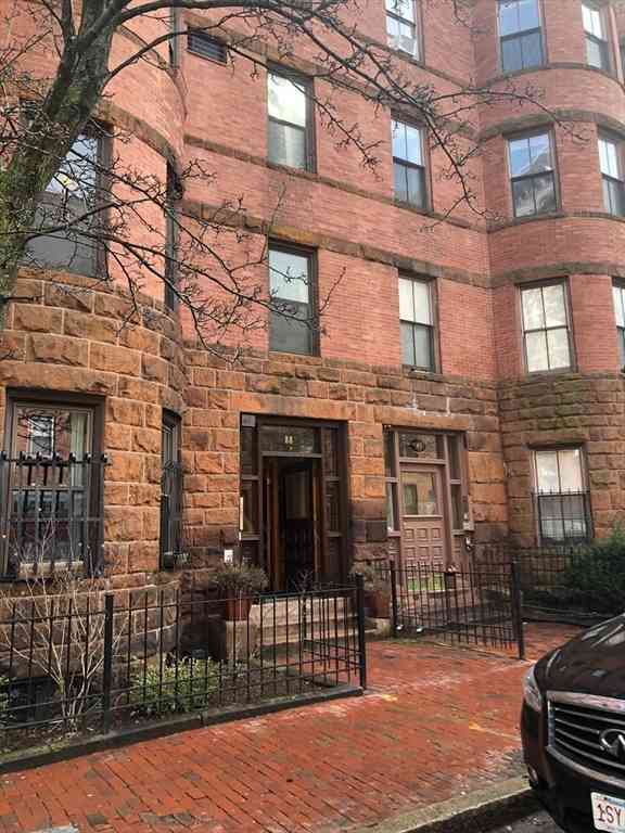 Condo For Rent - 88 Saint Botolph St #3<br/> Boston, MA 02116