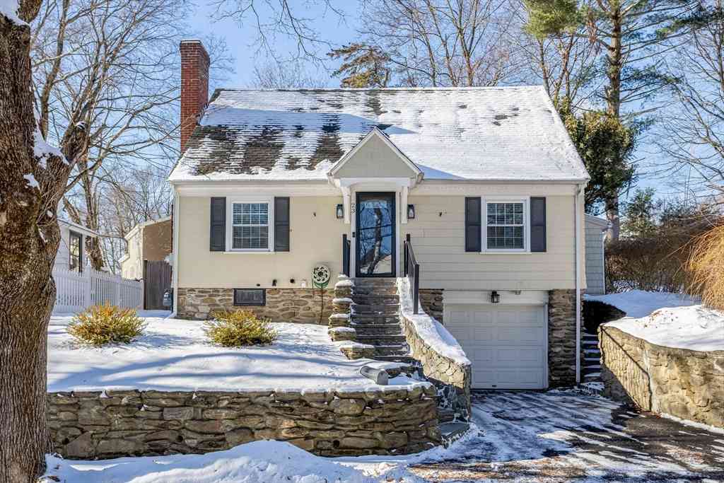 Homes For Sale - 23 Tiverton Parkway<br/> Worcester, MA 01602