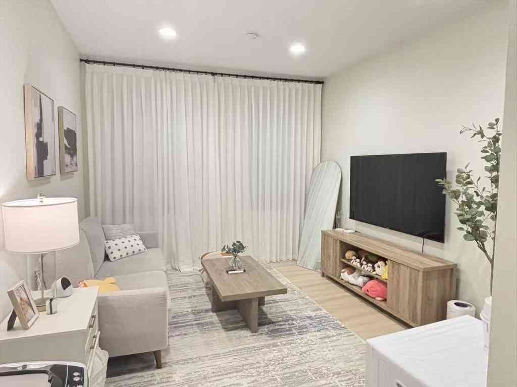 Homes For Rent - 1423 Commonwealth Ave #202<br/> Boston, MA 02135