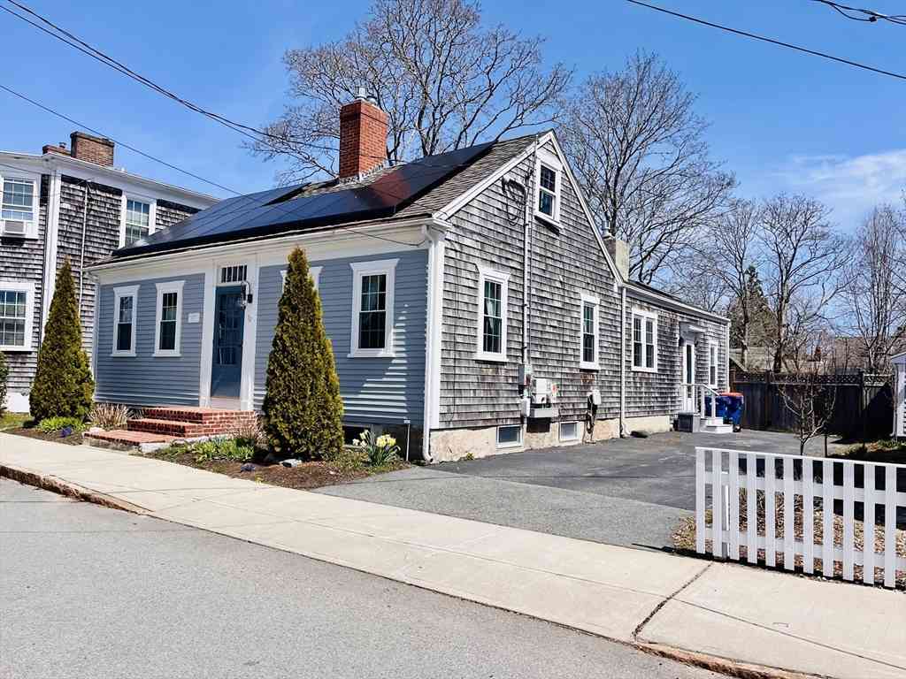 Homes For Rent - 12 Pearl Street/short Term Rental<br/> Mattapoisett, MA 02739