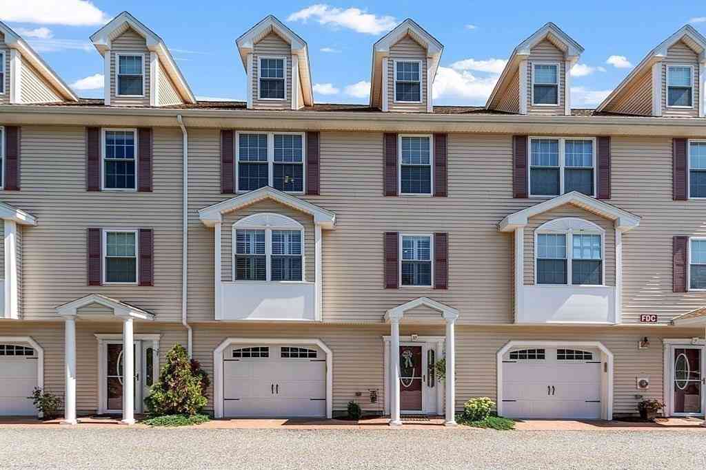 Homes For Rent - 36 Middlesex Ave #10<br/> Wilmington, MA 01887