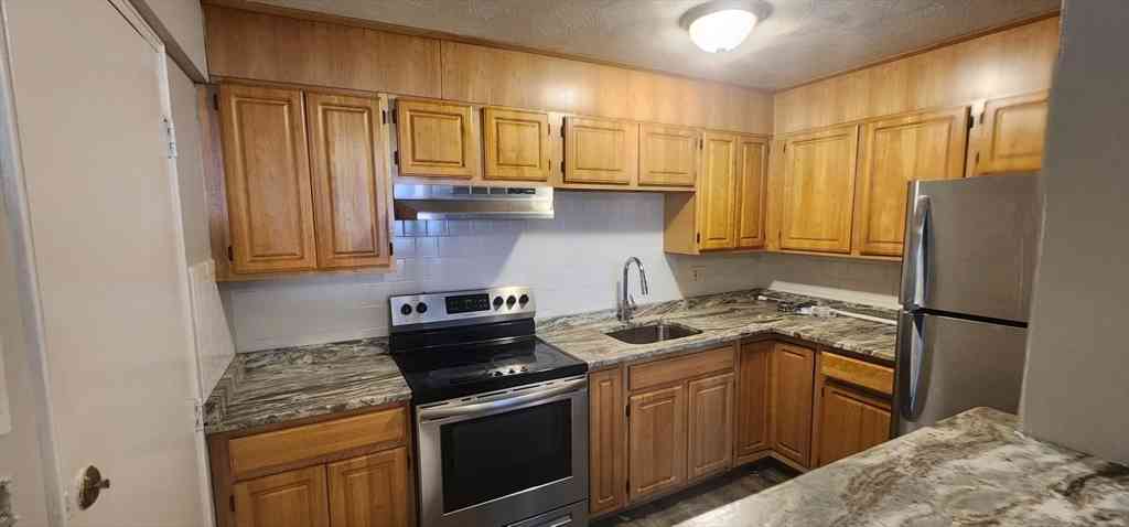 Homes For Rent - 55 Elmwood Park #12<br/> Quincy, MA 02170