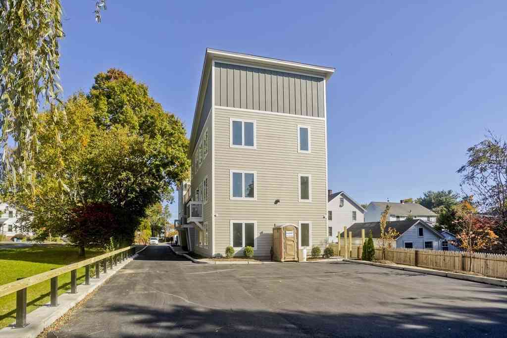 Multifamily For Rent - 107 Williams St<br/> Northampton, MA 01060