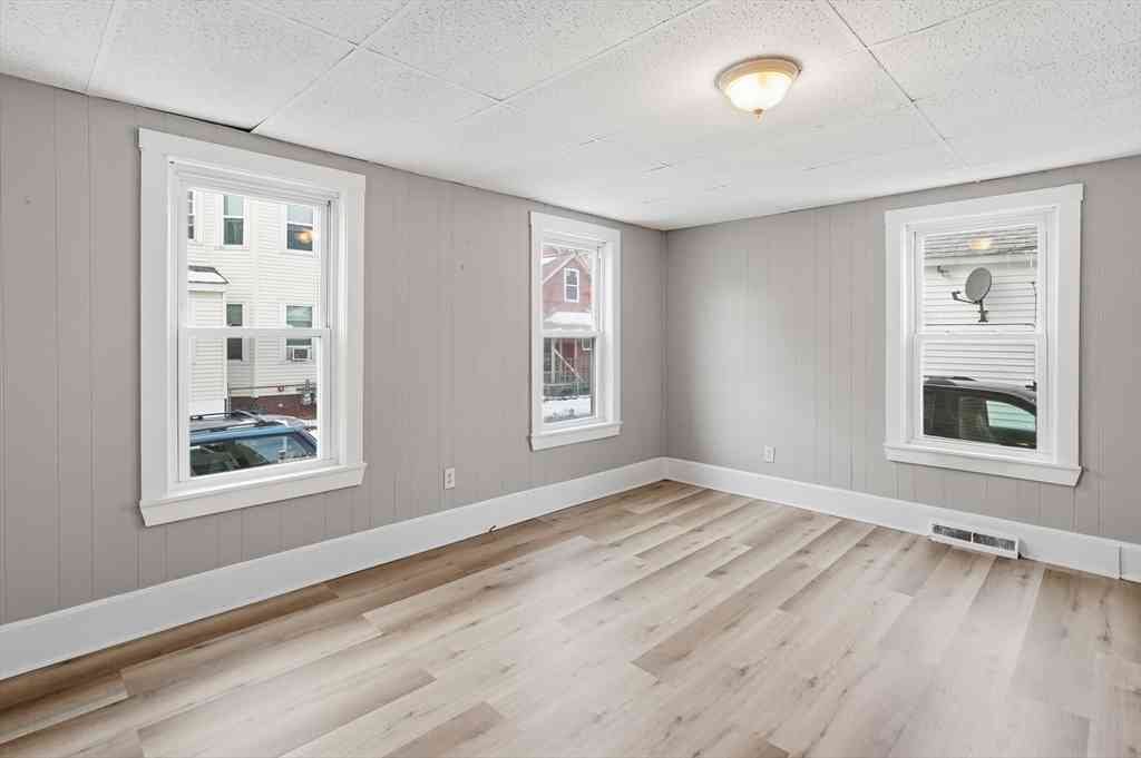 Homes For Rent - 14 Hacker #1<br/> Worcester, MA 01603