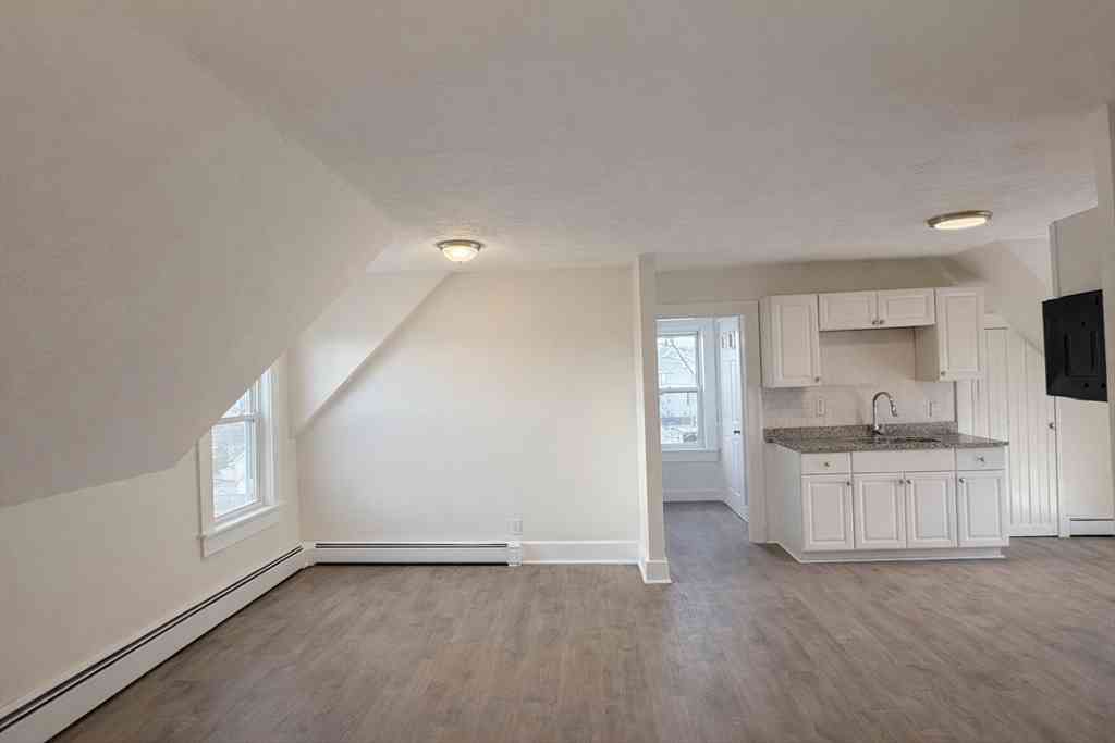 Apartment For Rent - 75 Haviland Ave #3<br/> Lynn, MA 01902