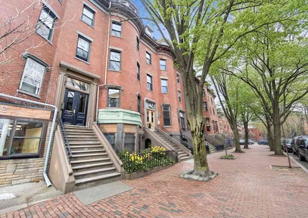 Condo For Sale - 41 Worcester Square #1<br/> Boston, MA 02118