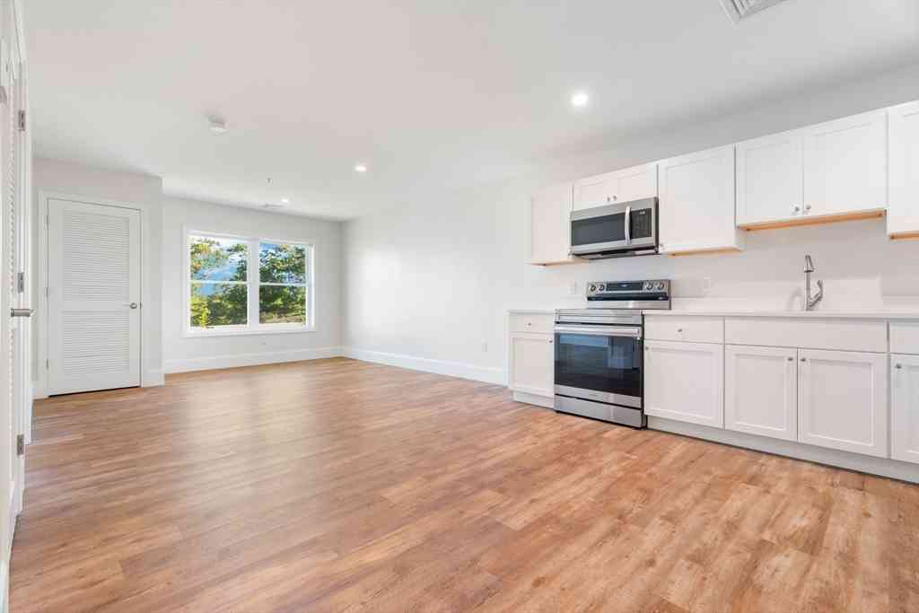Apartment For Rent - 5 Paul Francis Way #10<br/> Plymouth, MA 02360