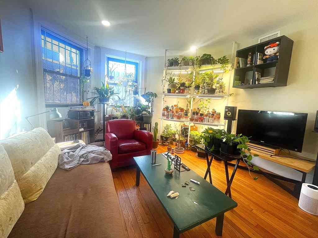 Apartment For Rent - 1914 Beacon #1<br/> Boston, MA 02135