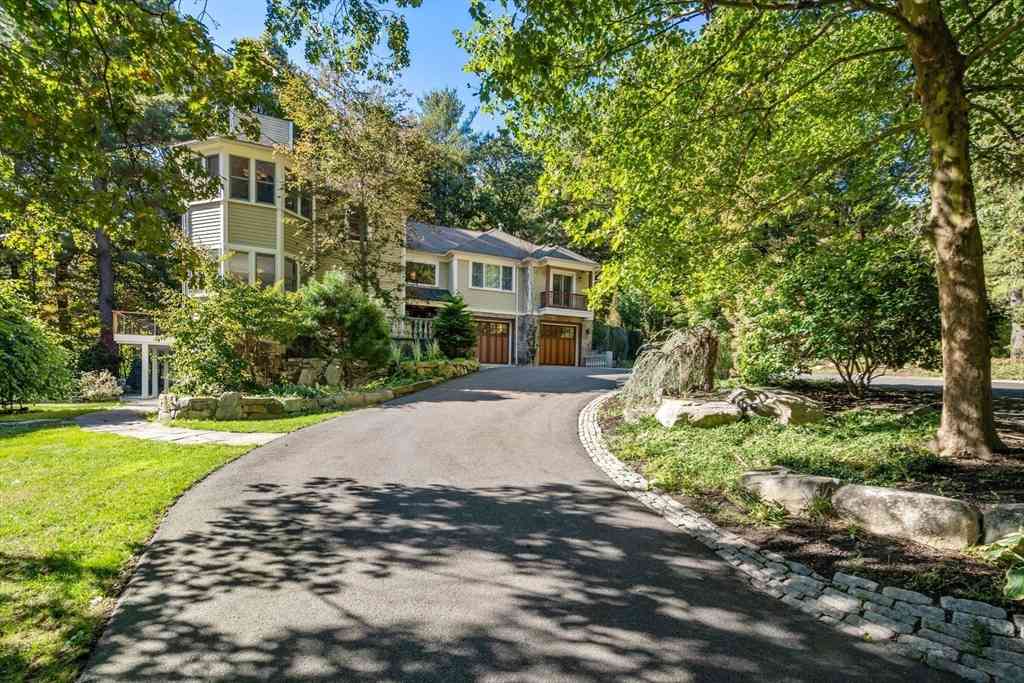 Homes For Sale - 39 Westbrook  Ln<br/> Westwood, MA 02090