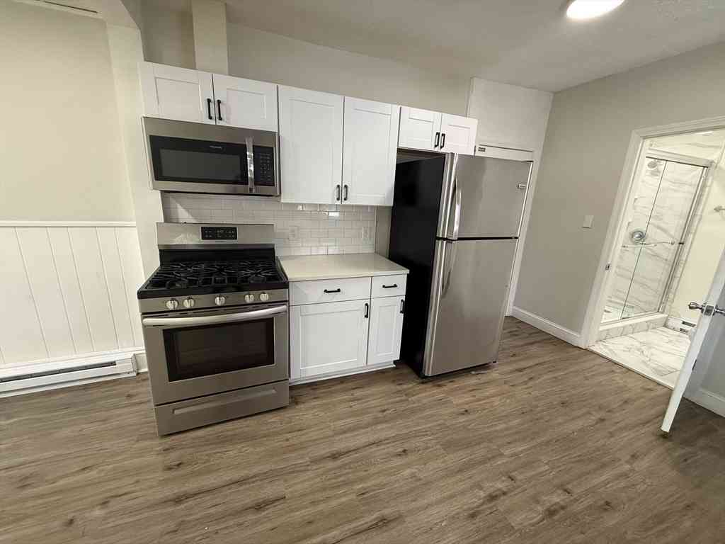 Apartment For Rent - 92 S Common #4<br/> Lynn, MA 01902