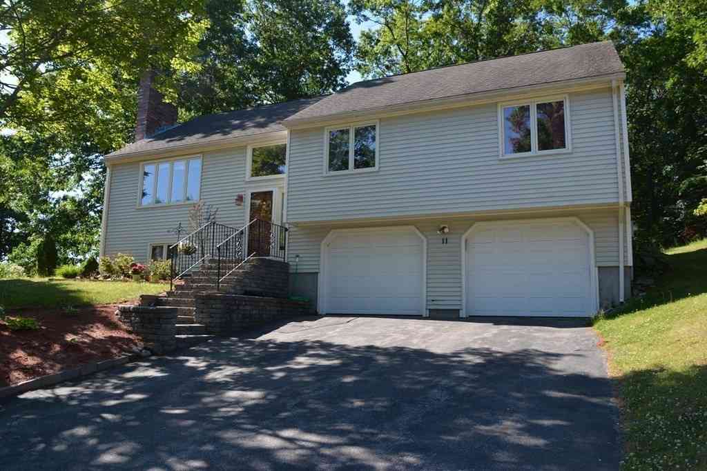 Homes For Rent - 11 Bluegrass Ln<br/> Shrewsbury, MA 01545