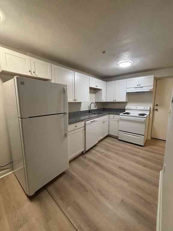 Apartment For Rent - 270 Quarry Street #16<br/> Quincy, MA 02169