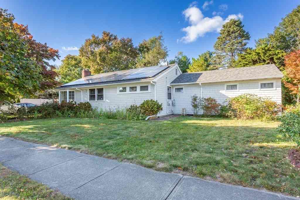 Homes For Sale - 209 Jarry St<br/> New Bedford, MA 02745