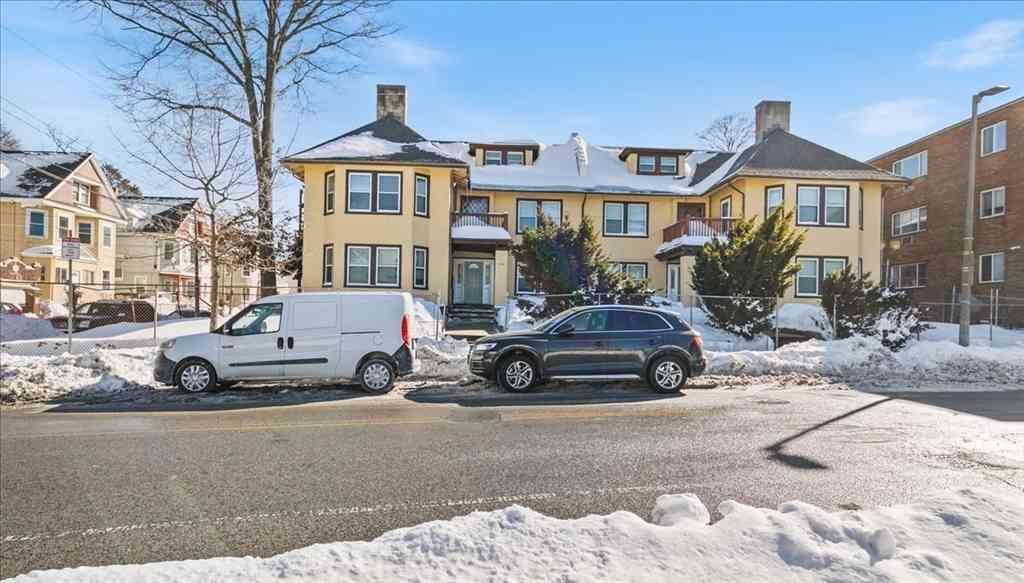 Apartment For Rent - 348 Walnut Ave #2<br/> Boston, MA 02119