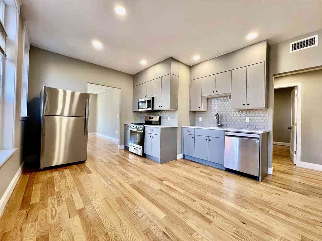 Apartment For Rent - 1914 Beacon St #2<br/> Boston, MA 02135