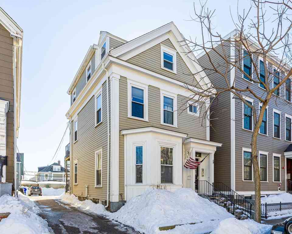 Multifamily For Sale - 581 East 8th Street<br/> Suffolk County, Boston, MA 02127