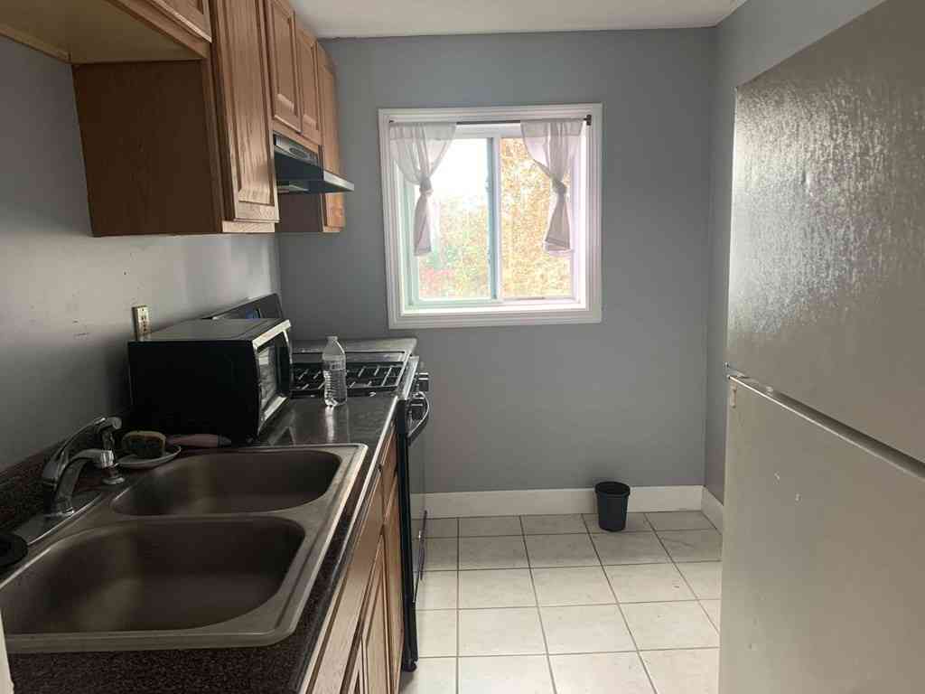 Apartment For Rent - 934 County St #3 REAR<br/> Fall River, MA 02723