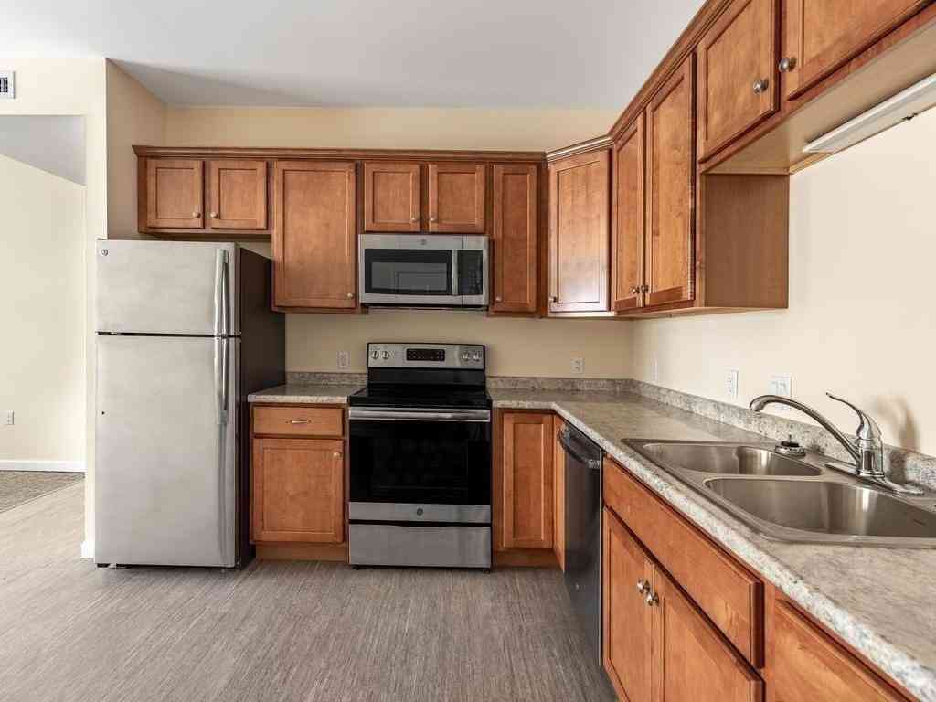 Apartment For Rent - 73 North Common #9<br/> Lynn, MA 01902