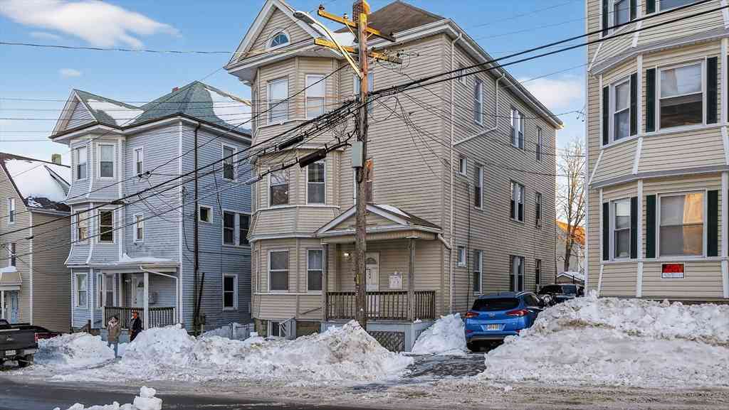 Homes For Rent - 264 Weld St<br/> New Bedford, MA 02740